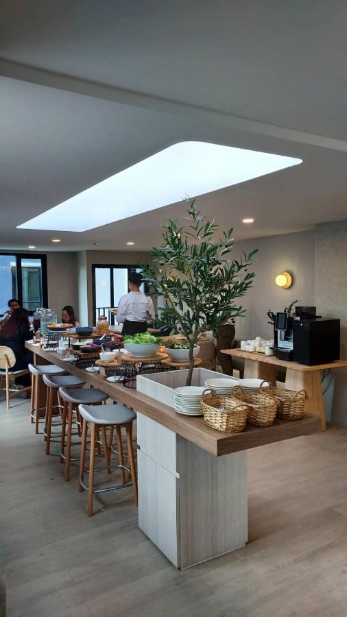 Wellness Stay & Hotel Sukhumvit 107 방콕 외부 사진