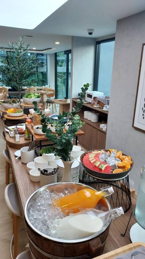 Wellness Stay & Hotel Sukhumvit 107 방콕 외부 사진