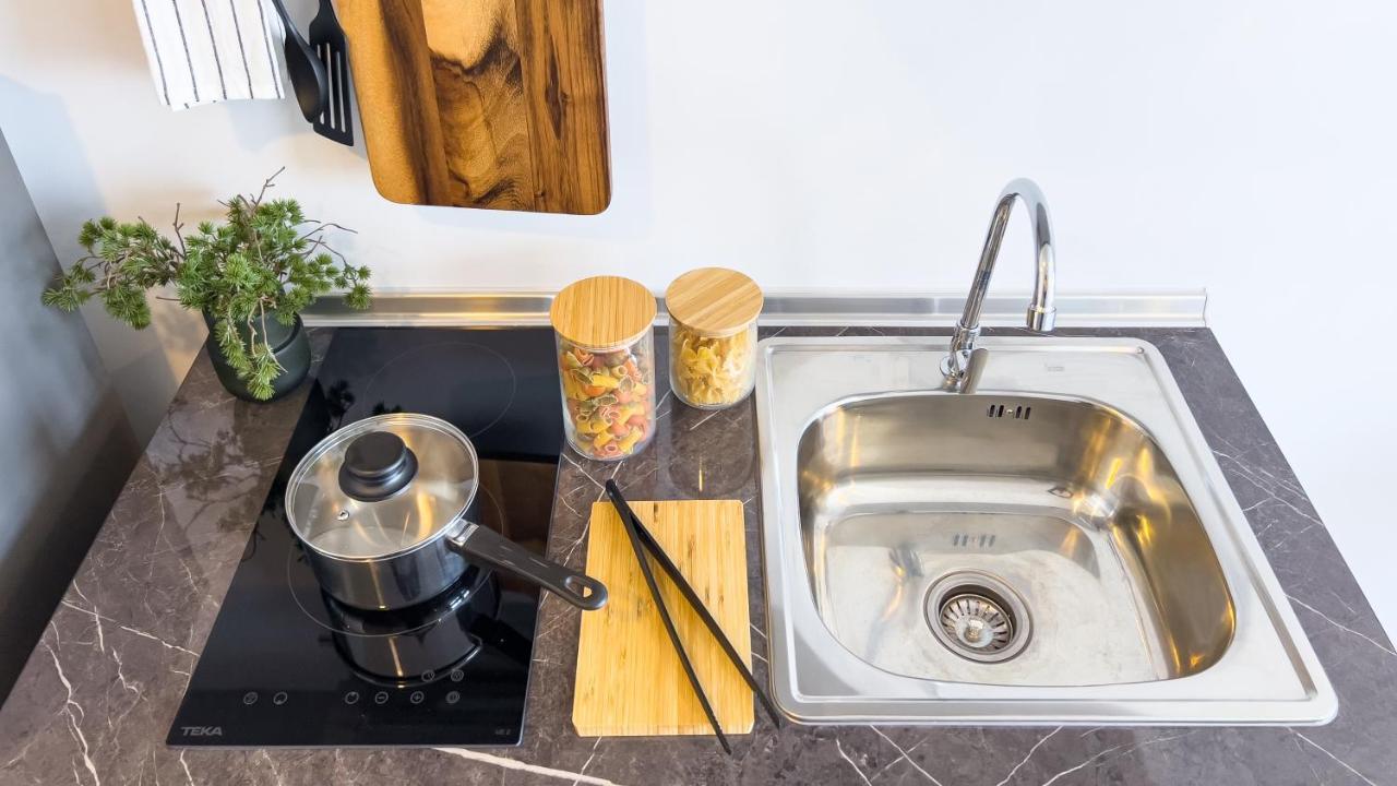 Wellness Stay & Hotel Sukhumvit 107 방콕 외부 사진