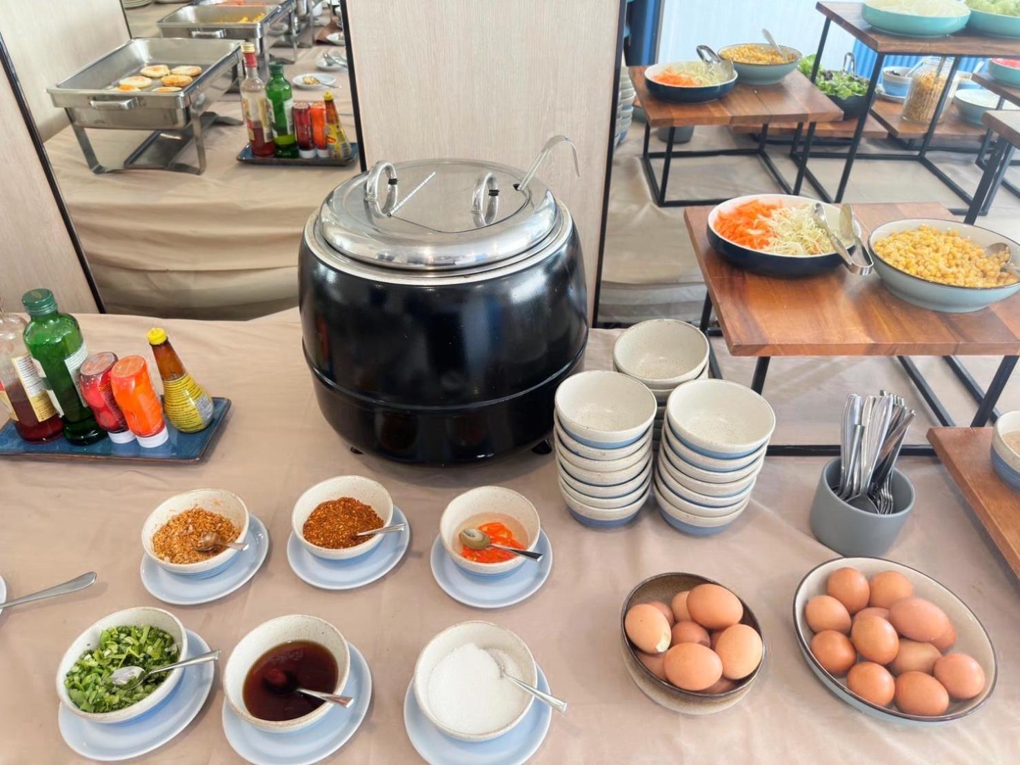 Wellness Stay & Hotel Sukhumvit 107 방콕 외부 사진